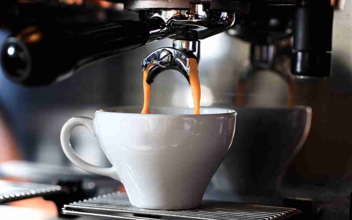 caffè-di-canapa-macchina