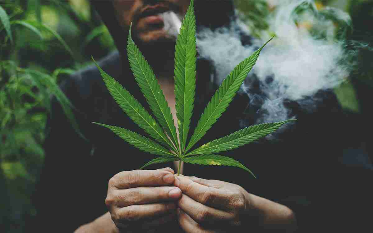 Cosa significa sognare di fumare una canna?